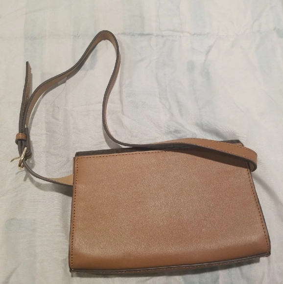 Michael Kors Belt Bag - Picture 4 of 4